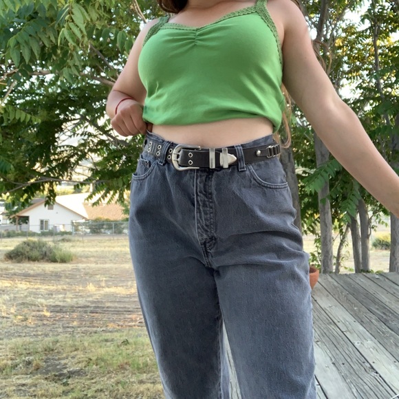 ✨VINTAGE GAP MOM JEANS✨ - Picture 4 of 7